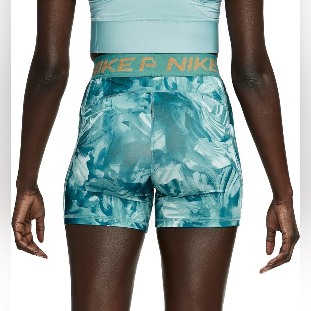 Bundle Nike Pro Women's 5" Shorts & Swoosh Medium-Support Padded Sports Bra - Picture 13 of 14